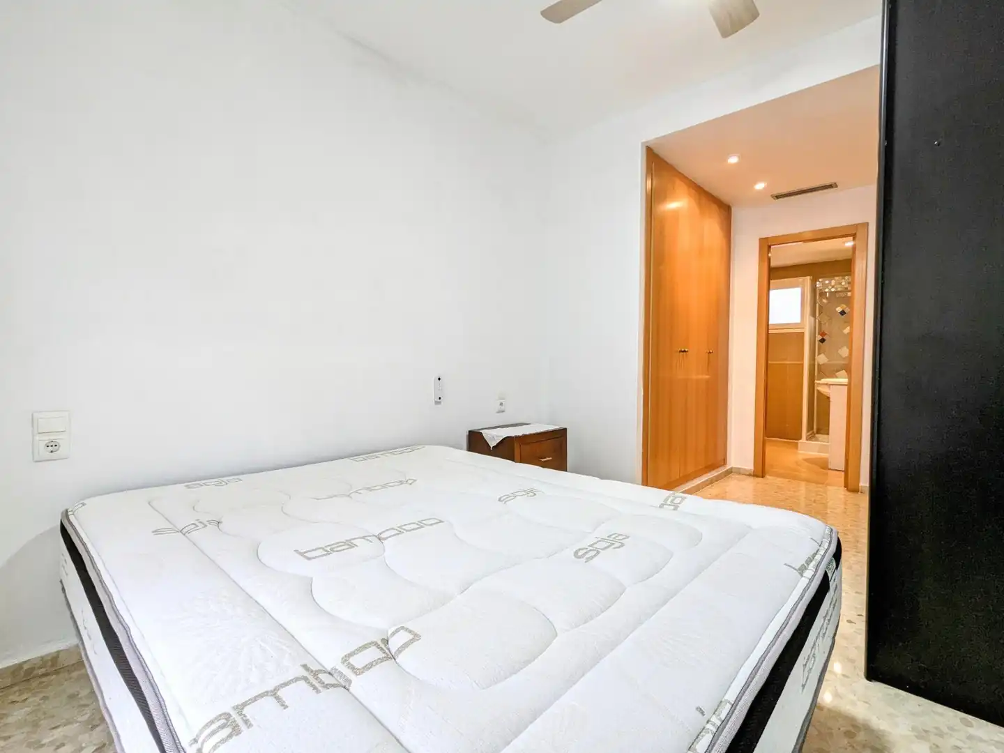Habitación de Piso de alquiler en Rafelbuñol / Rafelbunyol con Aire acondicionado, Calefacción y Amueblado