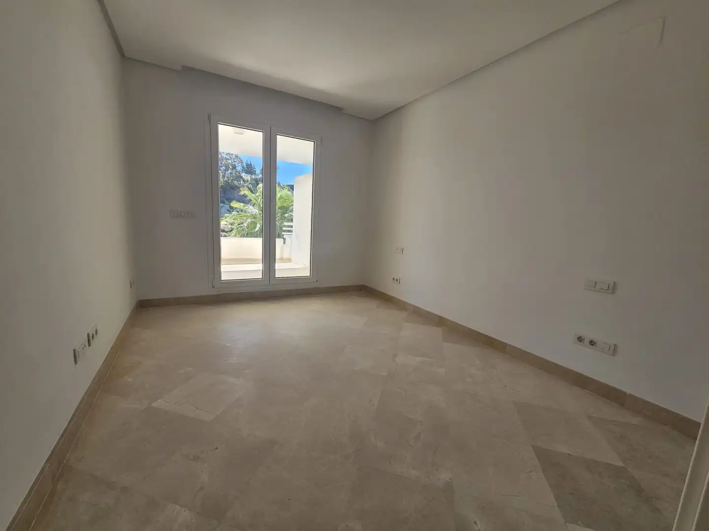 Apartamento con piscina en venta en Nueva Andalucía, imagen 18