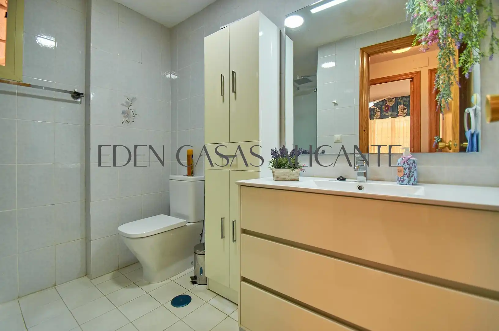 Bathroom of Flat for sale in El Campello  with Air Conditioner, Heating and Private garden