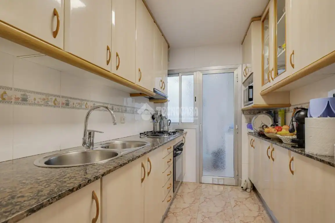 Wohnung mit Terrasse zum Verkauf in Salut - Lloreda, imagen 9