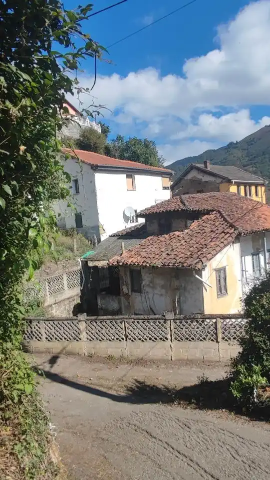 Vista exterior de Casa o chalet en venta en Aller con Balcón