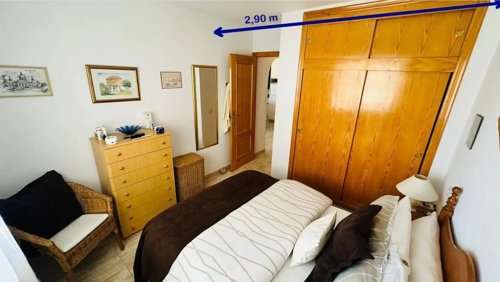 Dormitori de Apartament en venda en Torrevieja amb Moblat i Piscina comunitària