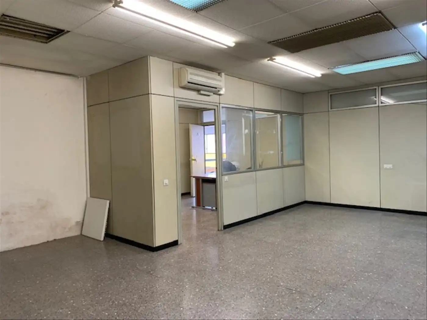 Oficina de alquiler en L'Hospitalet de Llobregat, Barcelona