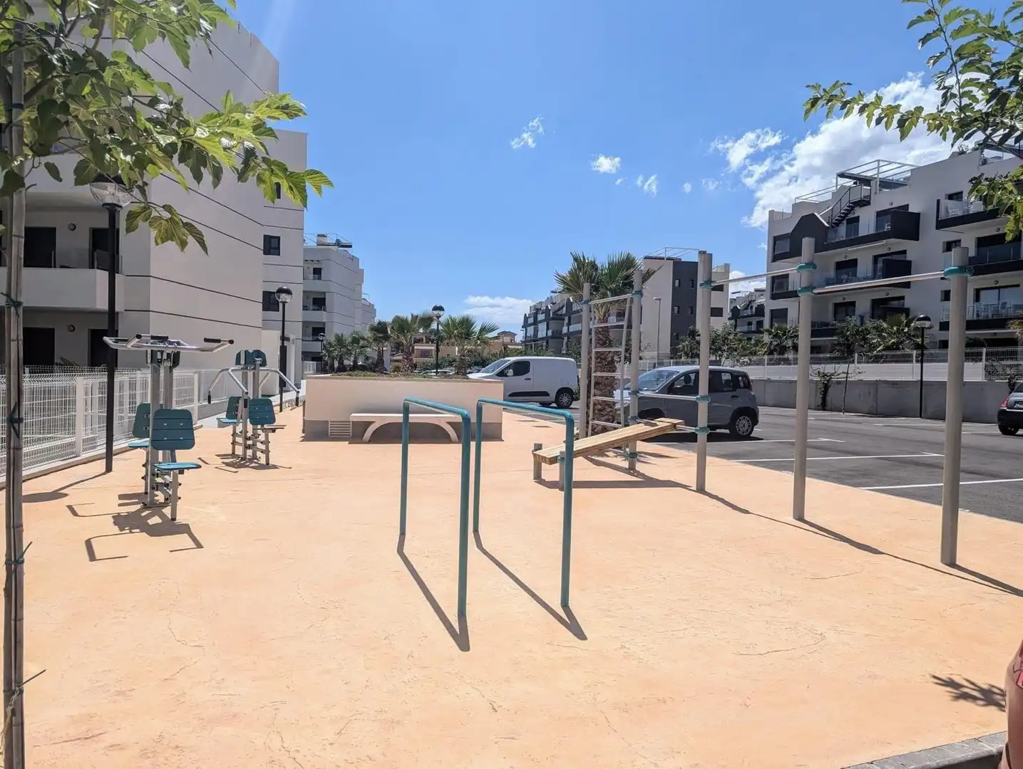 Aparcament de Àtic en venda en Orihuela amb Aire condicionat, Jardí privat i Piscina