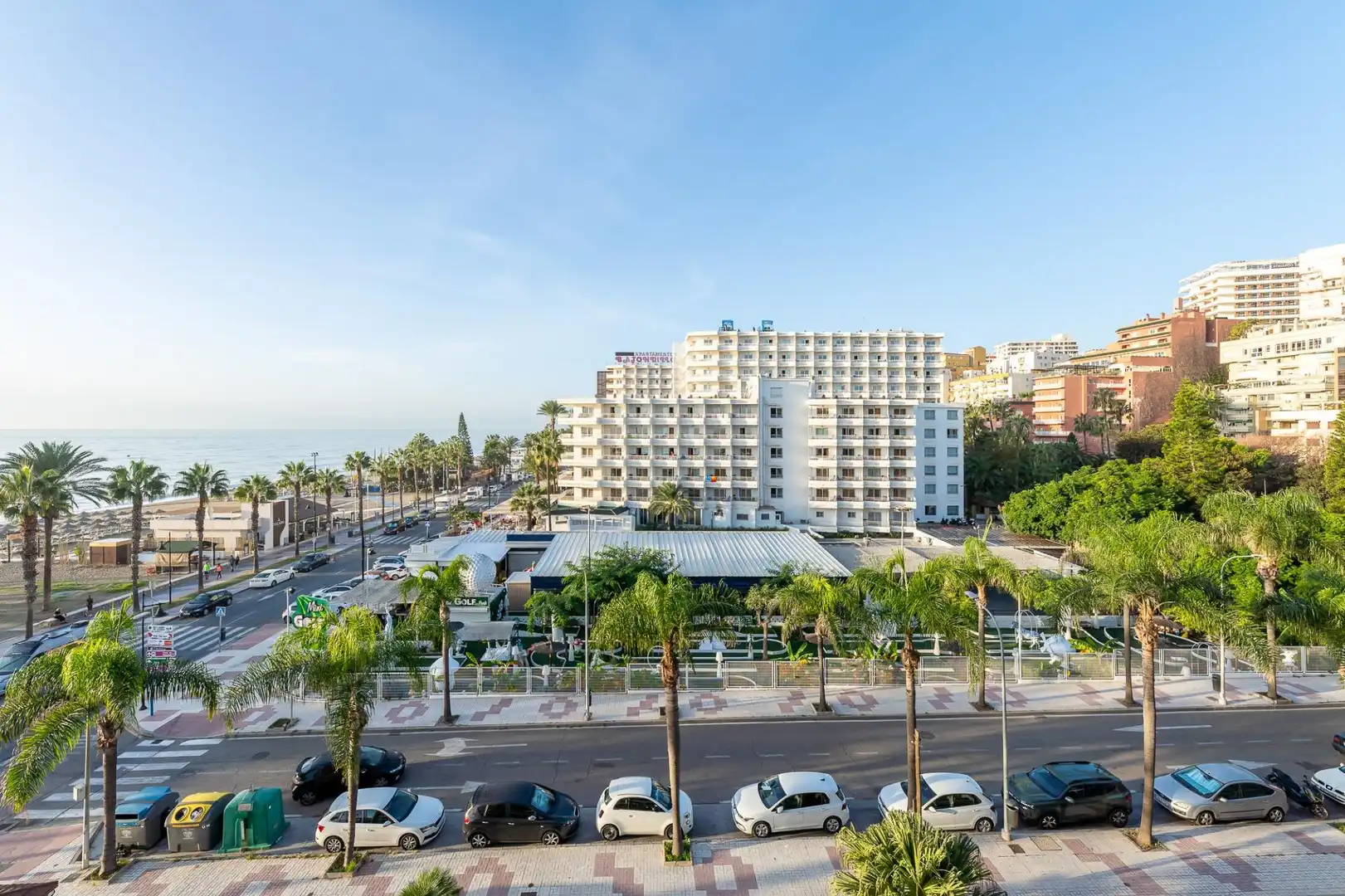 Vista exterior de Apartament en venda en Torremolinos amb Aire condicionat, Calefacció i Jardí privat