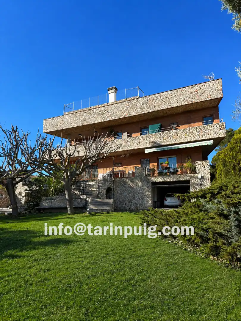 Vista exterior de Casa o chalet en venta en Begues con Aire acondicionado, Calefacción y Jardín privado