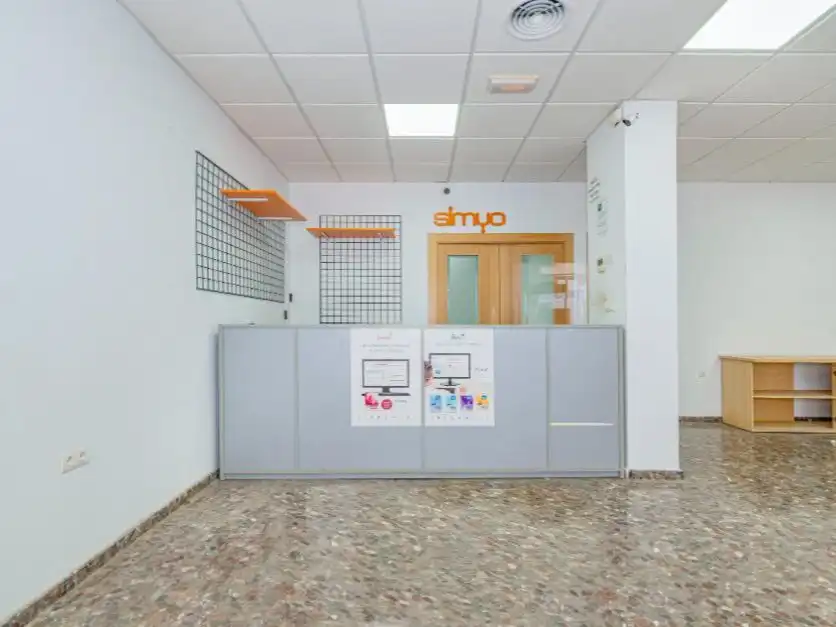 Local de alquiler en La Zubia con Aire acondicionado y Calefacción