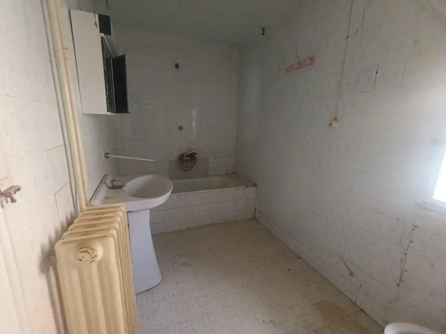 Bathroom of Houses for sale in Pedro Muñoz  with Heating and Balcony