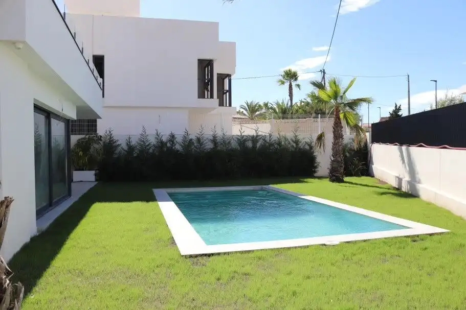 Piscina de Casa o chalet en venta en L'Alfàs del Pi con Aire acondicionado, Calefacción y Jardín privado