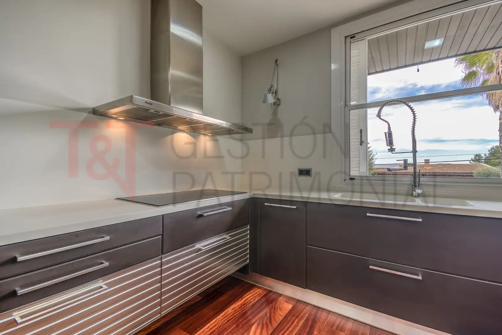 Cocina de Casa o chalet en venta en Canovelles con Aire acondicionado, Calefacción y Jardín privado