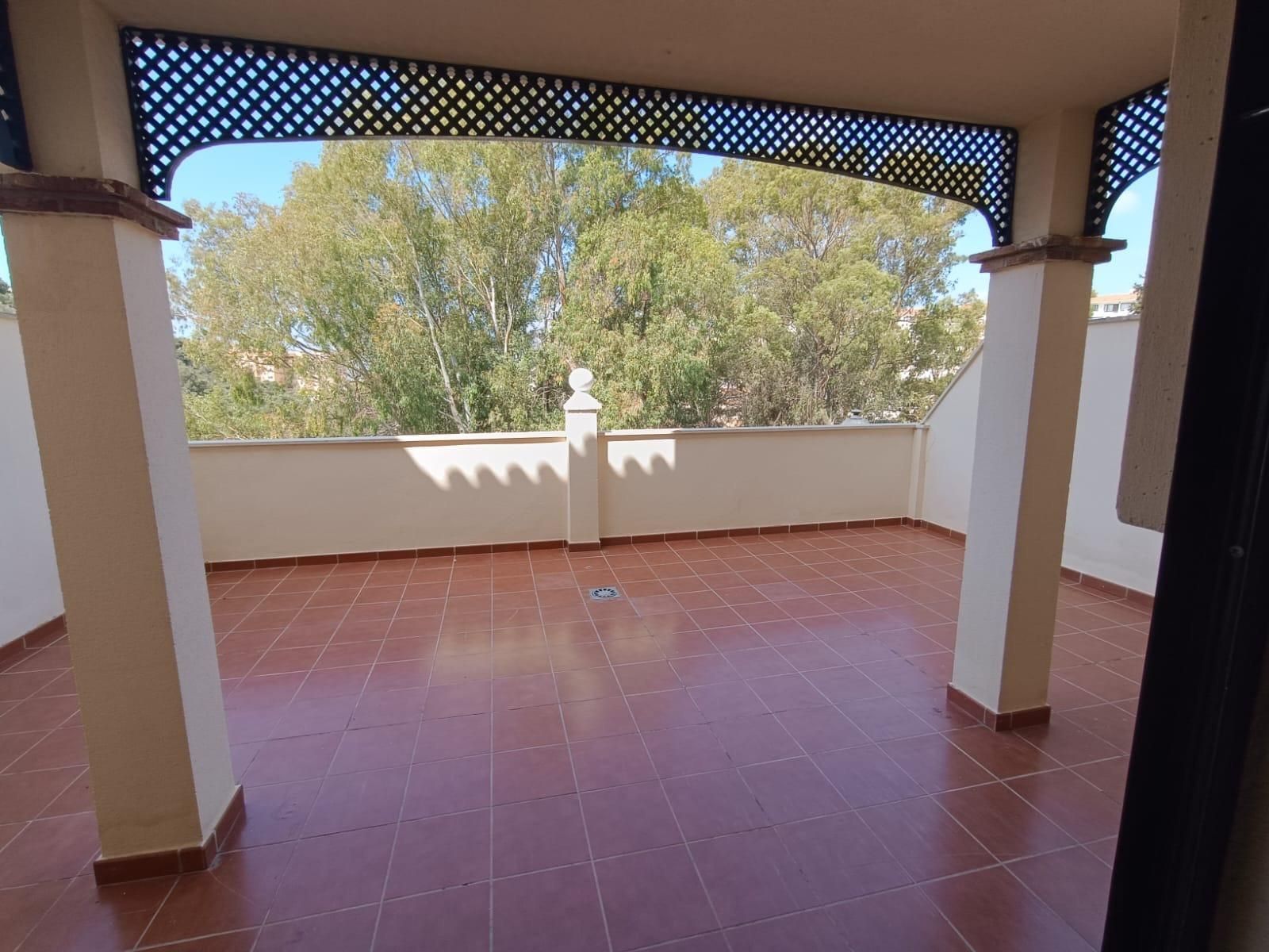 Terrassa de Apartament de lloguer en Fuengirola amb Jardí privat, Terrassa i Piscina comunitària