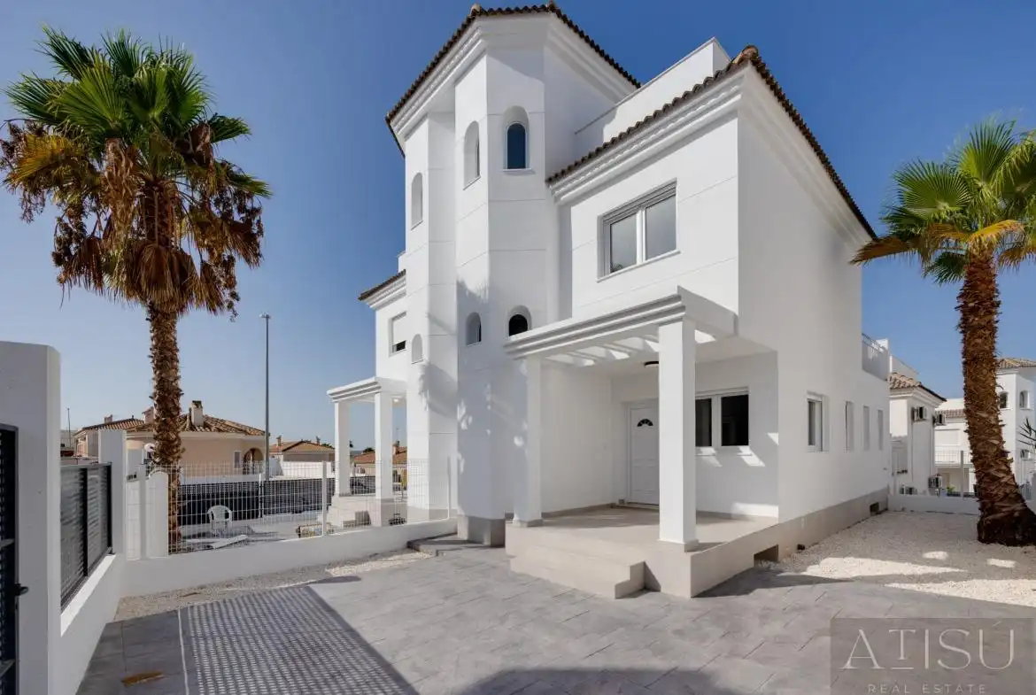 Detached house with pool for sale in San Fulgencio