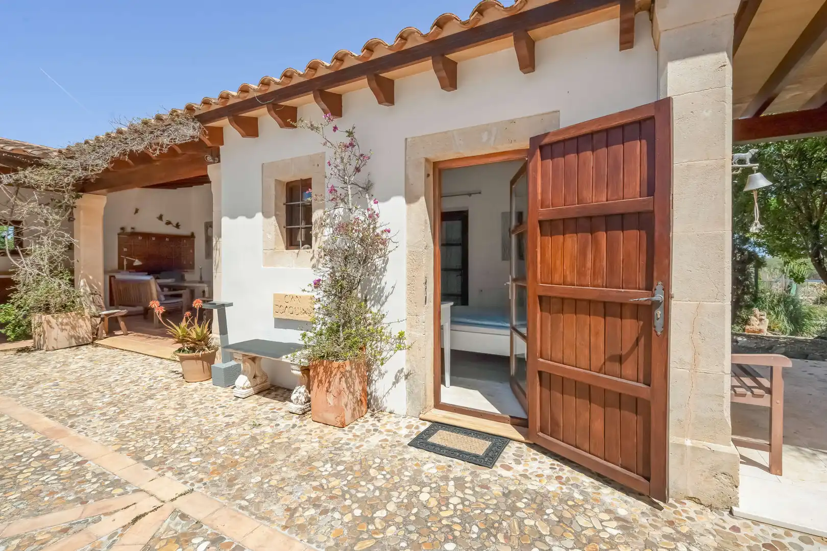 Vista exterior de Finca rústica en venda en Felanitx amb Aire condicionat, Calefacció i Terrassa