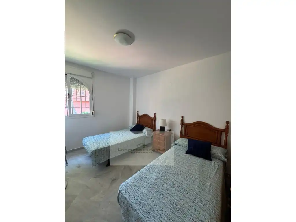 Bedroom of Flat for rent in Marbella  with Terrace and Swimming Pool