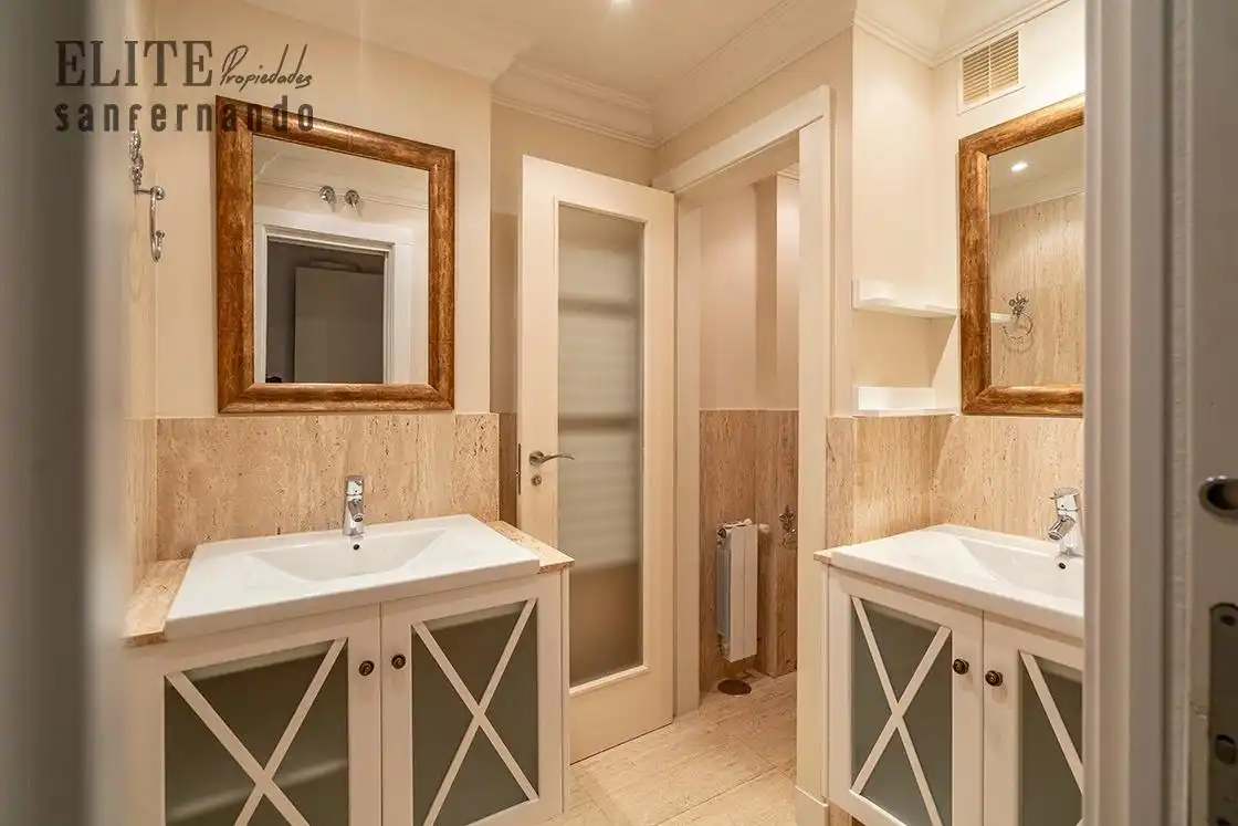 Baño de Piso en venta en Santander con Calefacción, Jardín privado y Parquet
