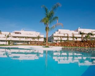 Piscina de Pis en venda en Marbella amb Aire condicionat, Terrassa i Traster