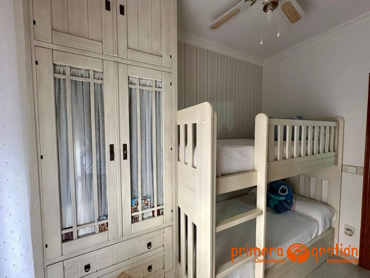 Habitación de Dúplex en venta en Lora del Río con Aire acondicionado, Trastero y Balcón