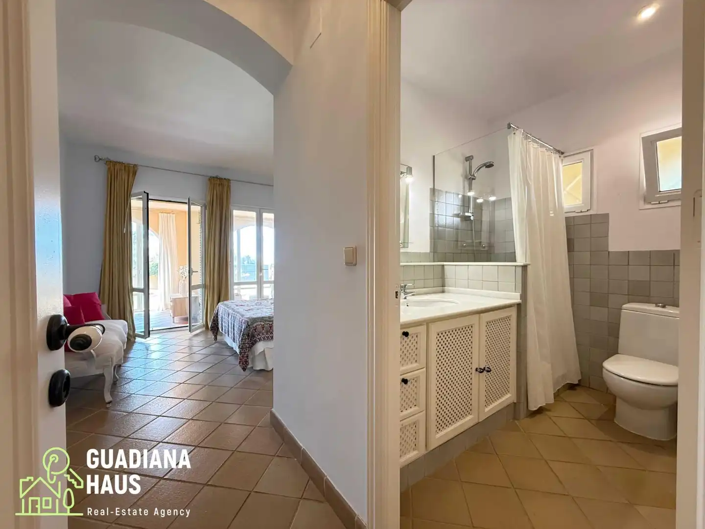 Casa adosada en venda en Ayamonte amb Aire condicionat, Calefacció i Jardí privat