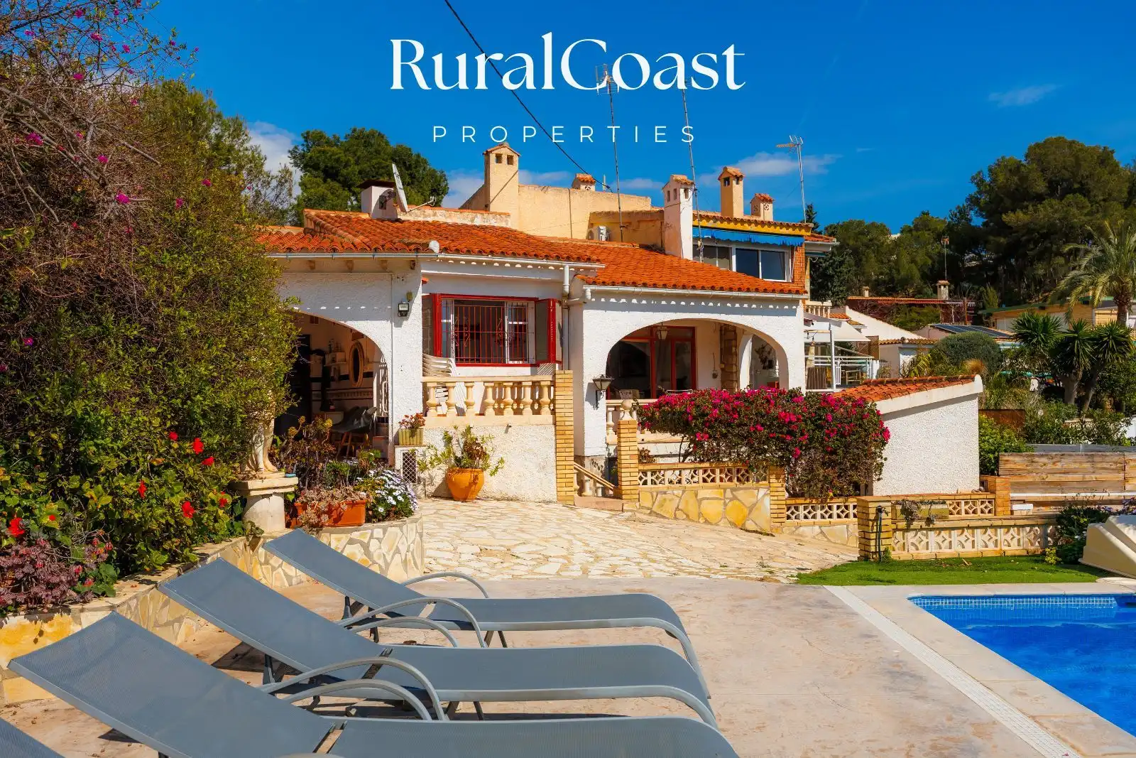 Exterior view of Detached homes for sale in El Campello  with Air Conditioner, Heating and Terrace