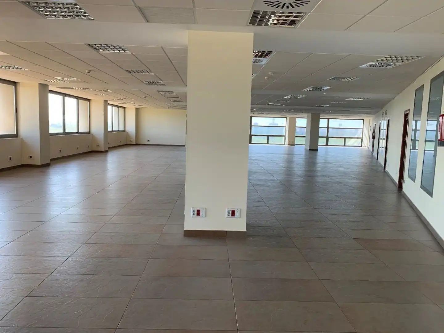 Oficina de alquiler en Santiponce