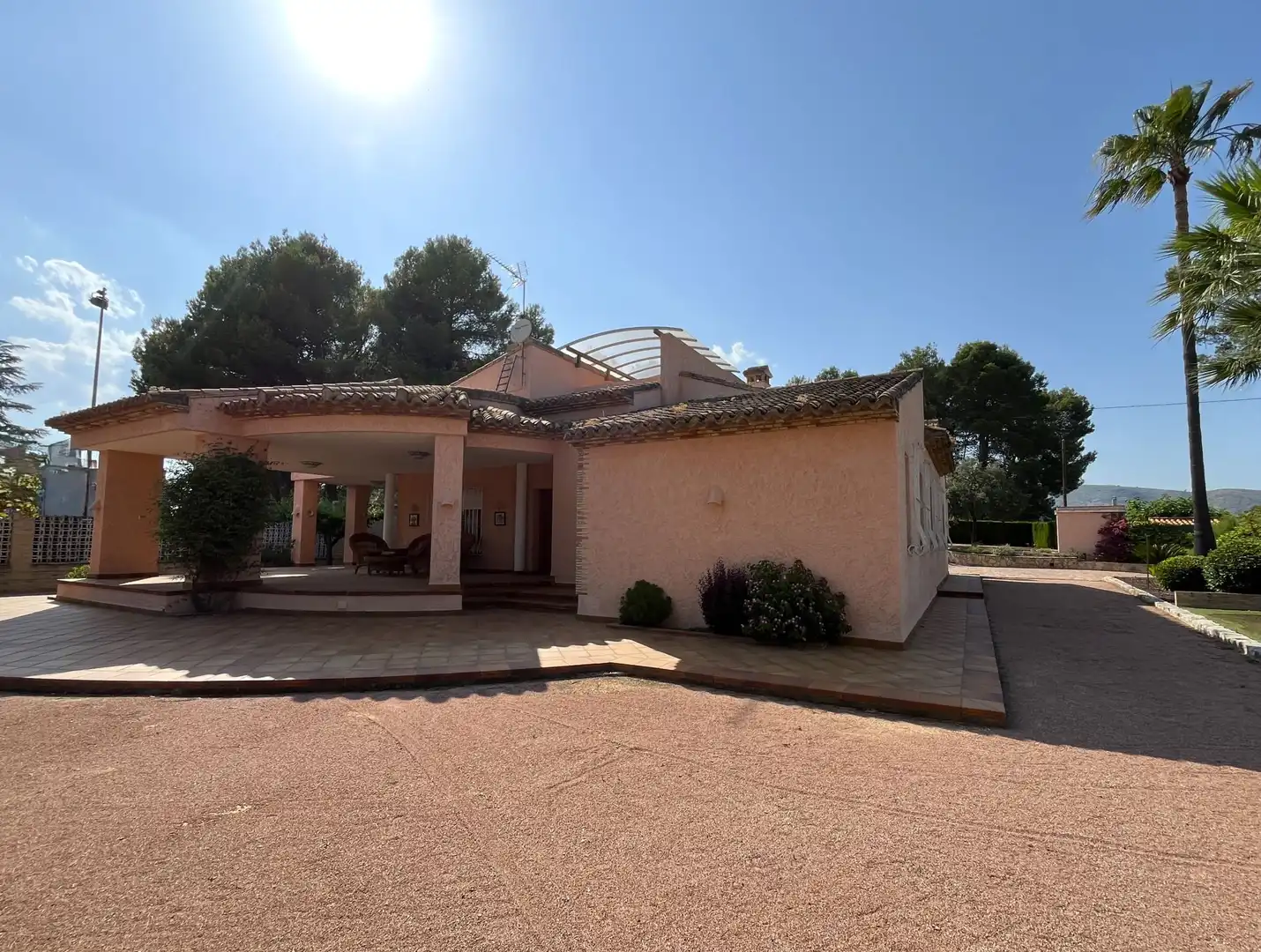 Vista exterior de Casa o xalet en venda en Ontinyent amb Aire condicionat, Calefacció i Jardí privat