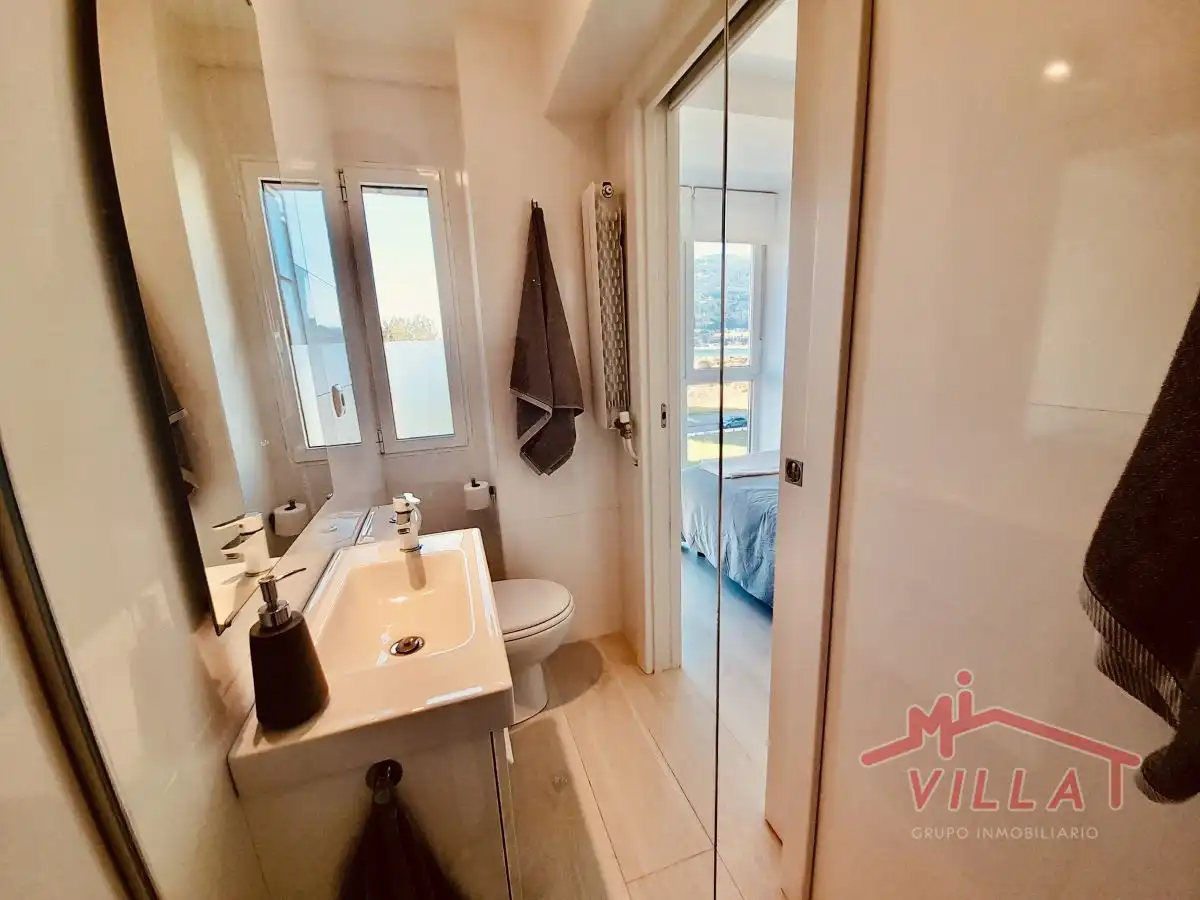 Badezimmer von Wohnung zur Miete in Laredo mit Heizung und Möbliert
