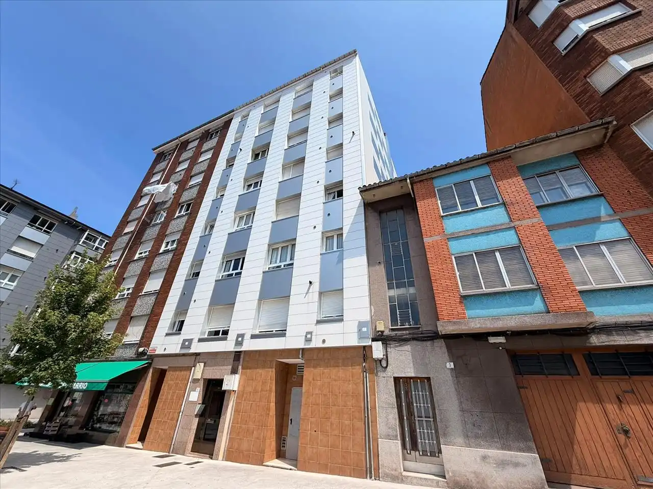 Vista exterior de Pis en venda en Gijón 