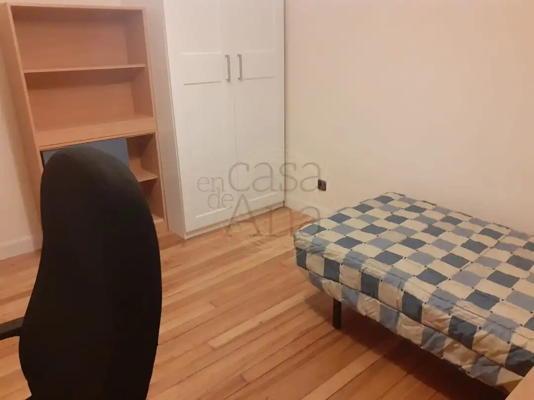 Habitación de Piso de alquiler en Bilbao  con Calefacción