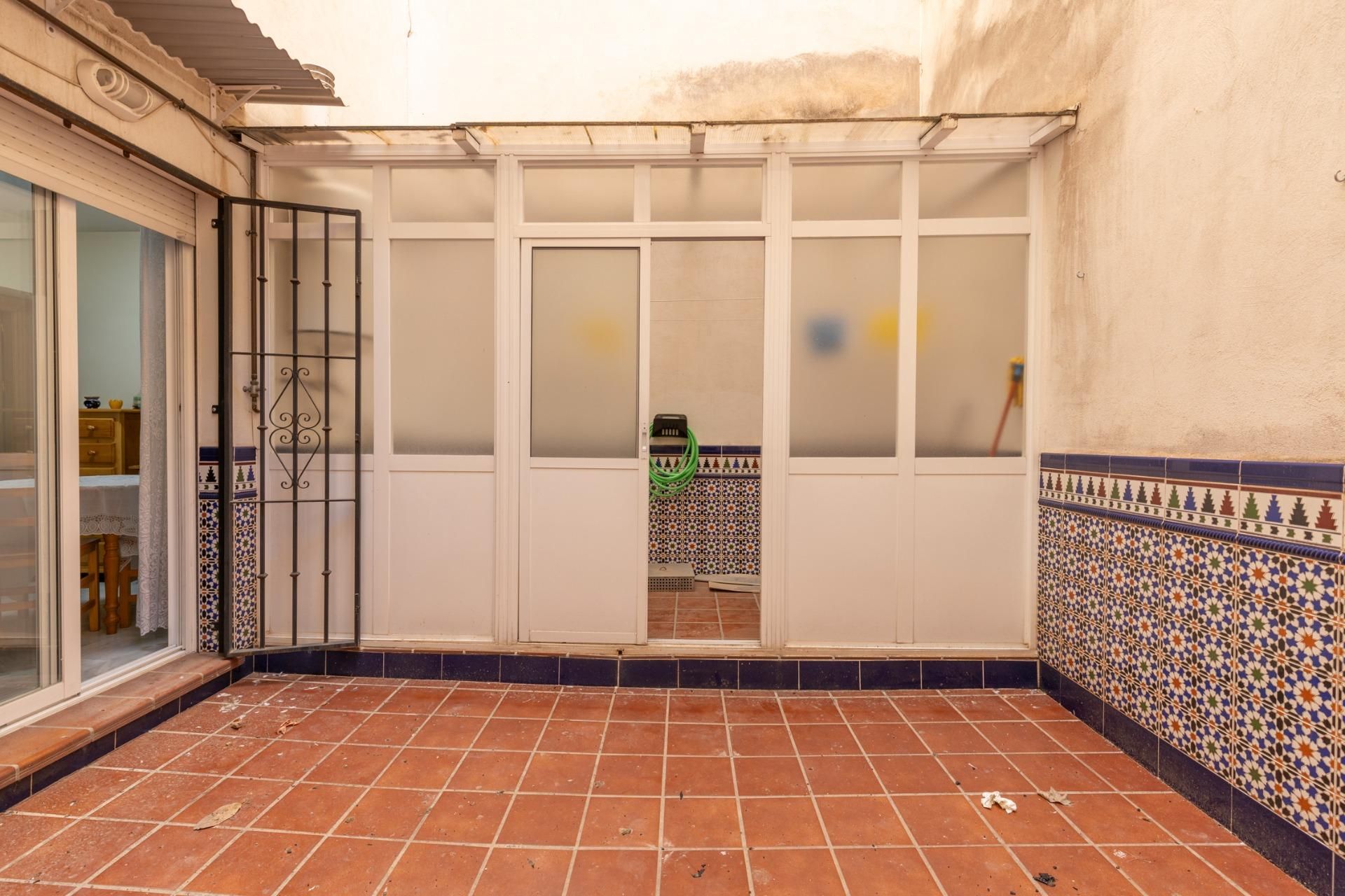 Flat for sale in  Granada Capital  with Heating