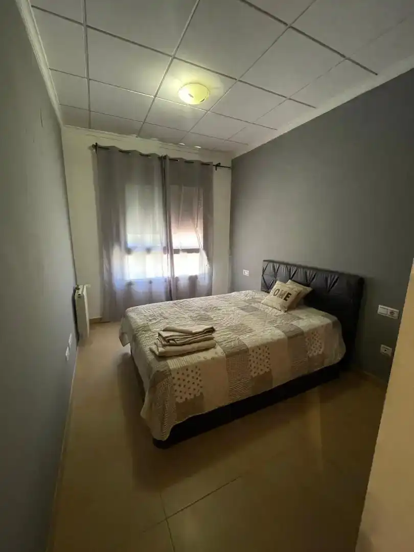 Dormitori de Pis en venda en La Pobla de Vallbona amb Aire condicionat