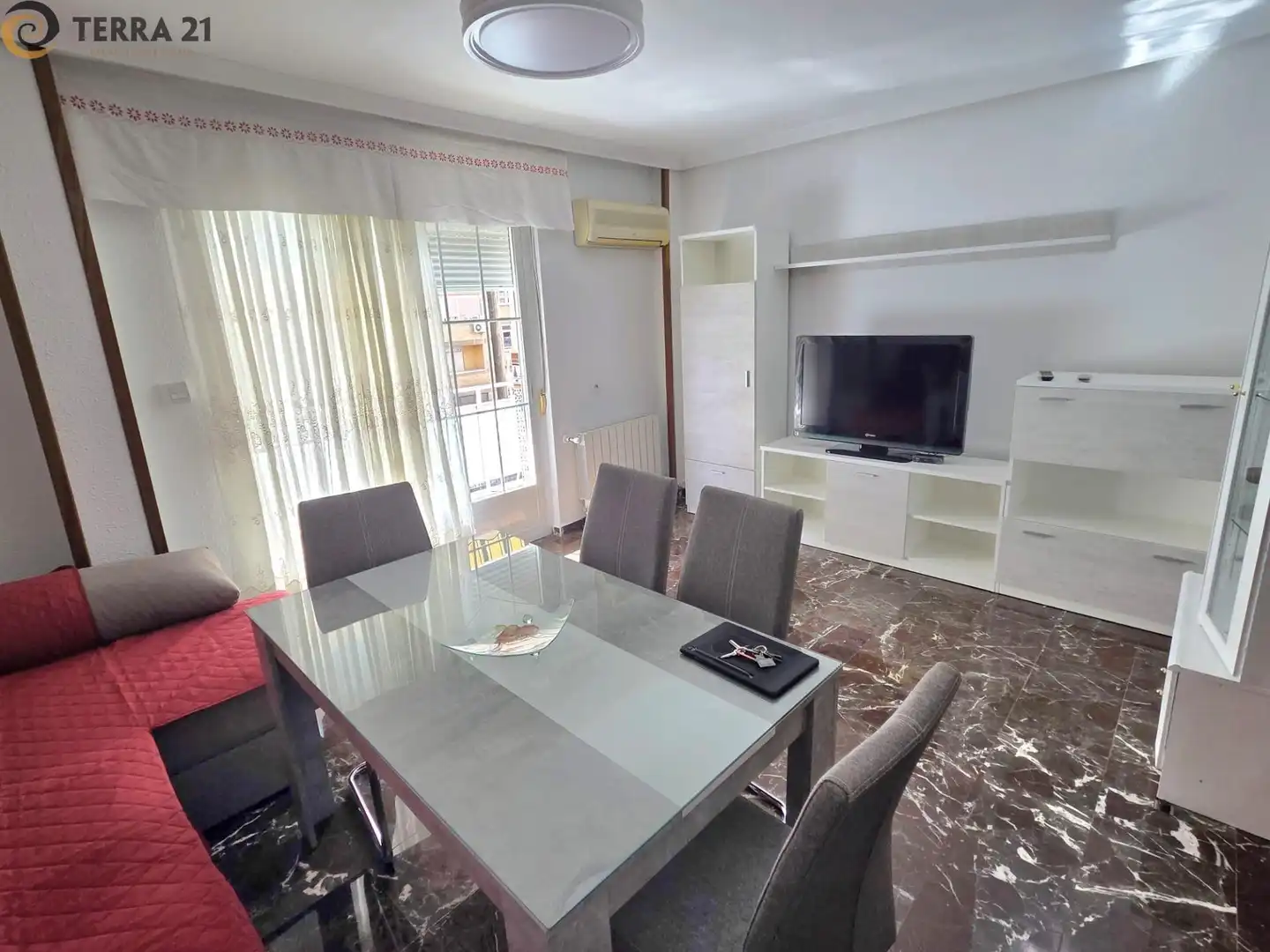 Wohnzimmer von Wohnung zur untervermieten in Jaén mit Klimaanlage, Heizung und Terrasse