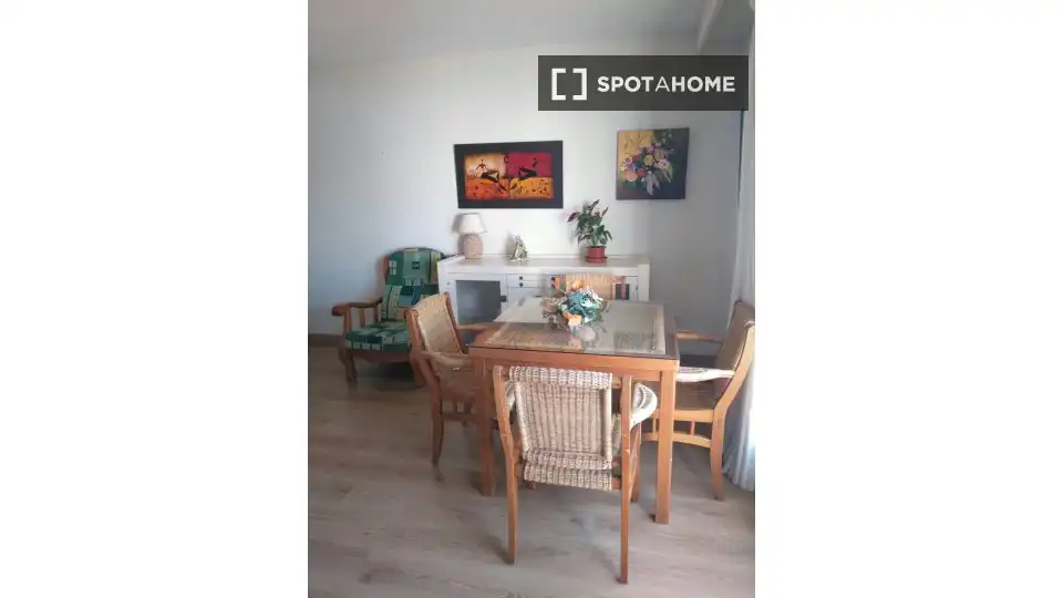 Comedor de Piso de alquiler en Valencia con Aire acondicionado, Calefacción y Amueblado