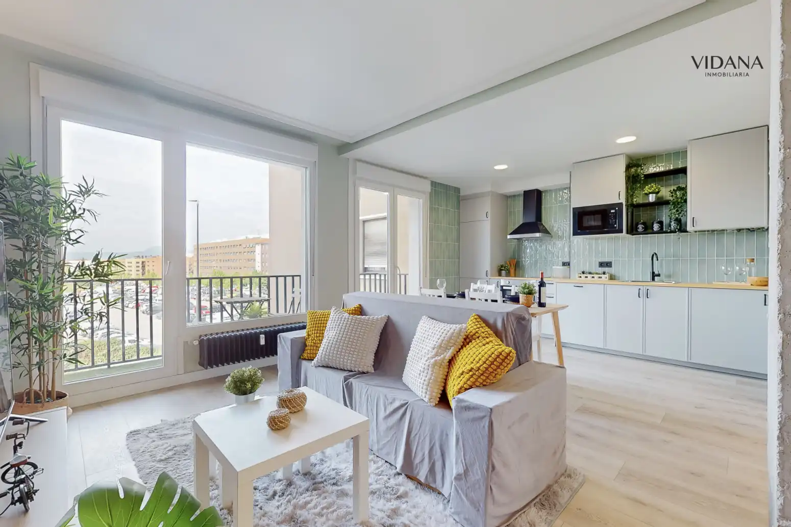 Sala de estar de Piso en venta en  Pamplona / Iruña con Calefacción, Parquet y Terraza
