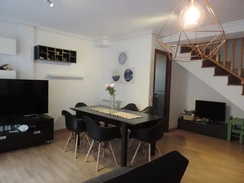 Comedor de Dúplex en venta en Guadalajara con Aire acondicionado, Calefacción y Trastero