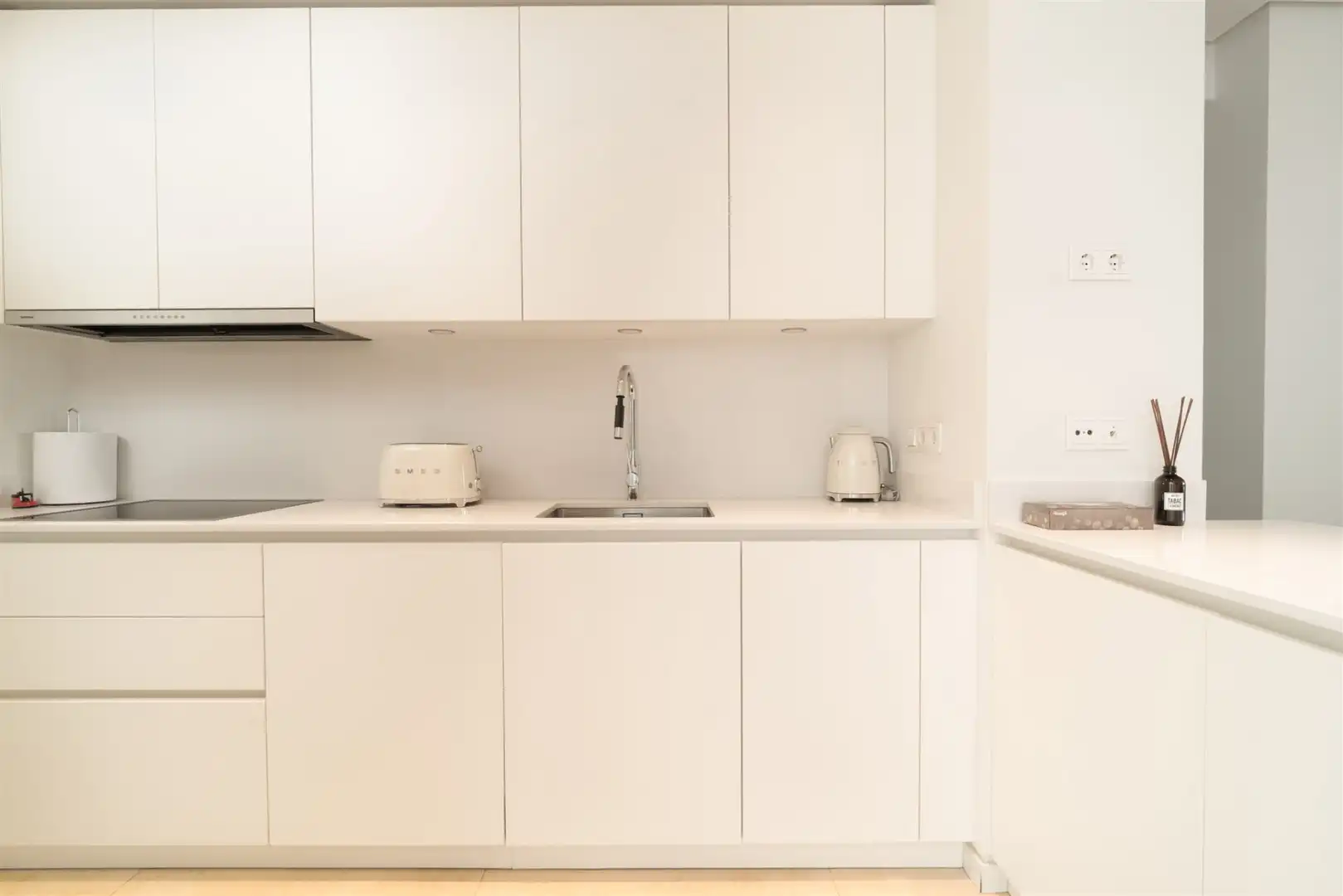 Cocina de Apartamento de alquiler en Ojén con Aire acondicionado, Calefacción y Terraza