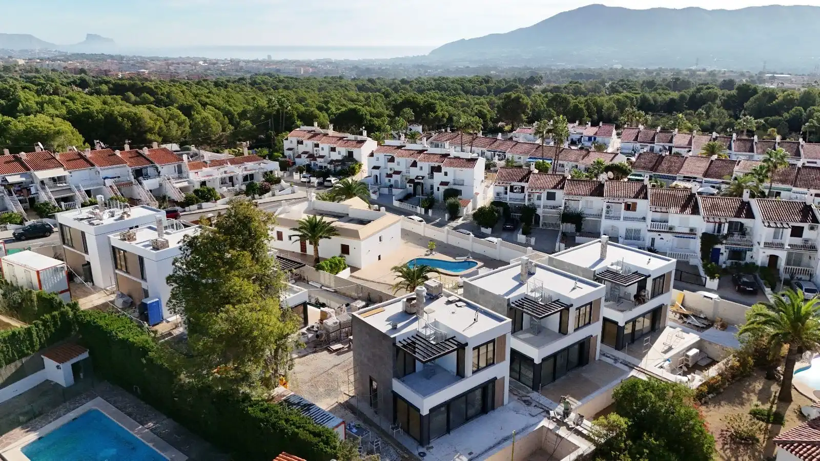 Vista exterior de Casa o chalet en venta en La Nucia con Aire acondicionado, Jardín privado y Terraza