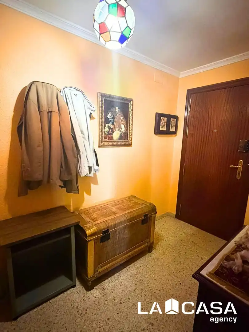 Piso en venta en Dos Hermanas con Balcón