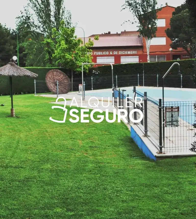 Aparcament de Pis de lloguer en Alcobendas amb Aire condicionat, Calefacció i Piscina
