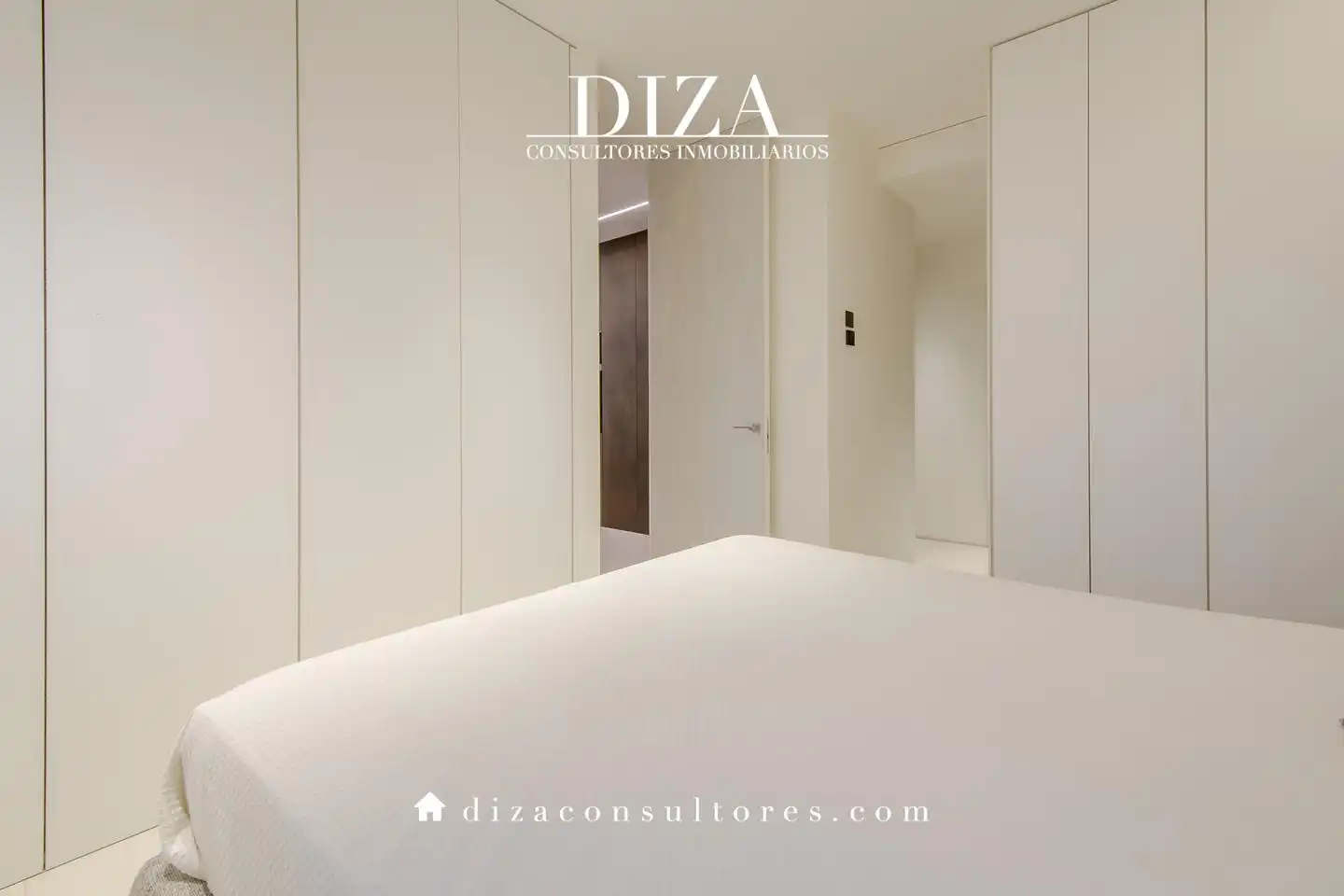 Bedroom of Attic for sale in Madrid  with Air Conditioner, Heating and Terrace