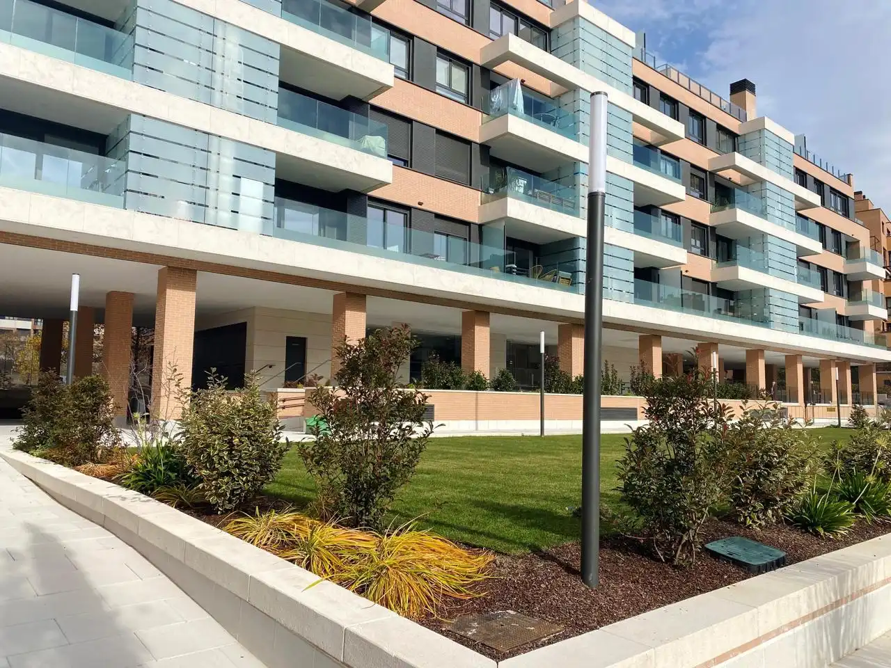 Exterior view of Flat for rent in  Madrid Capital  with Air Conditioner, Heating and Terrace