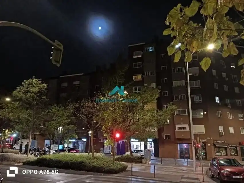 Vista exterior de Local de lloguer en Alcorcón amb Aire condicionat i Moblat