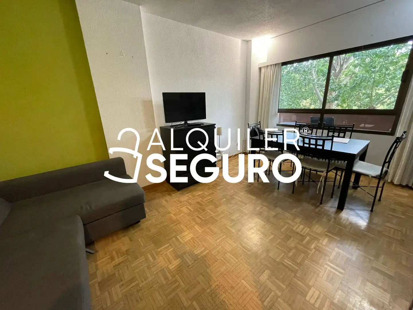 Exterior view of Flat for rent in Madrid  with Heating, Terrace and Swimming Pool