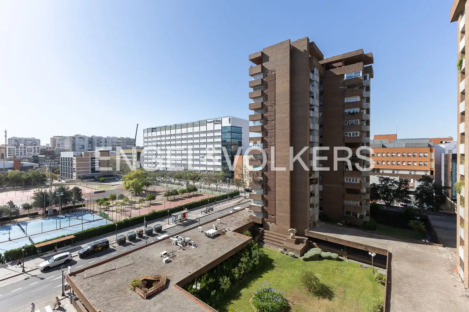Vista exterior de Piso en venta en Valencia con Calefacción y Terraza