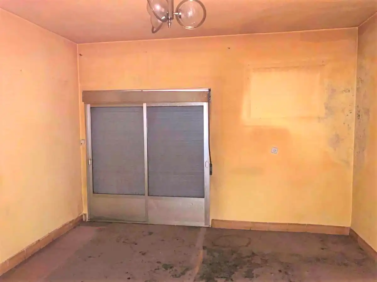 Casa adosada en venda a Constitucion, Hinojosas de Calatrava