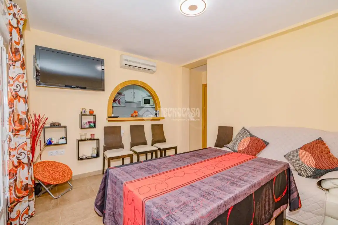 Habitación de Piso en venta en Lucena con Aire acondicionado y Amueblado
