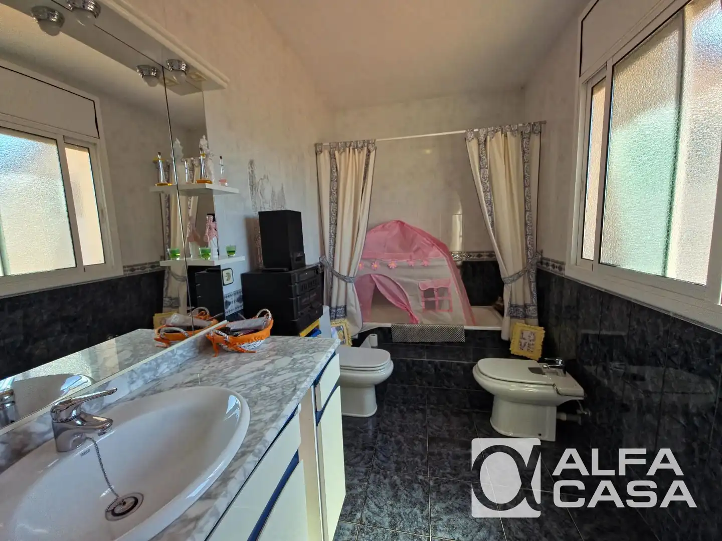 Bany de Casa o xalet en venda en Lloret de Mar amb Aire condicionat, Calefacció i Terrassa
