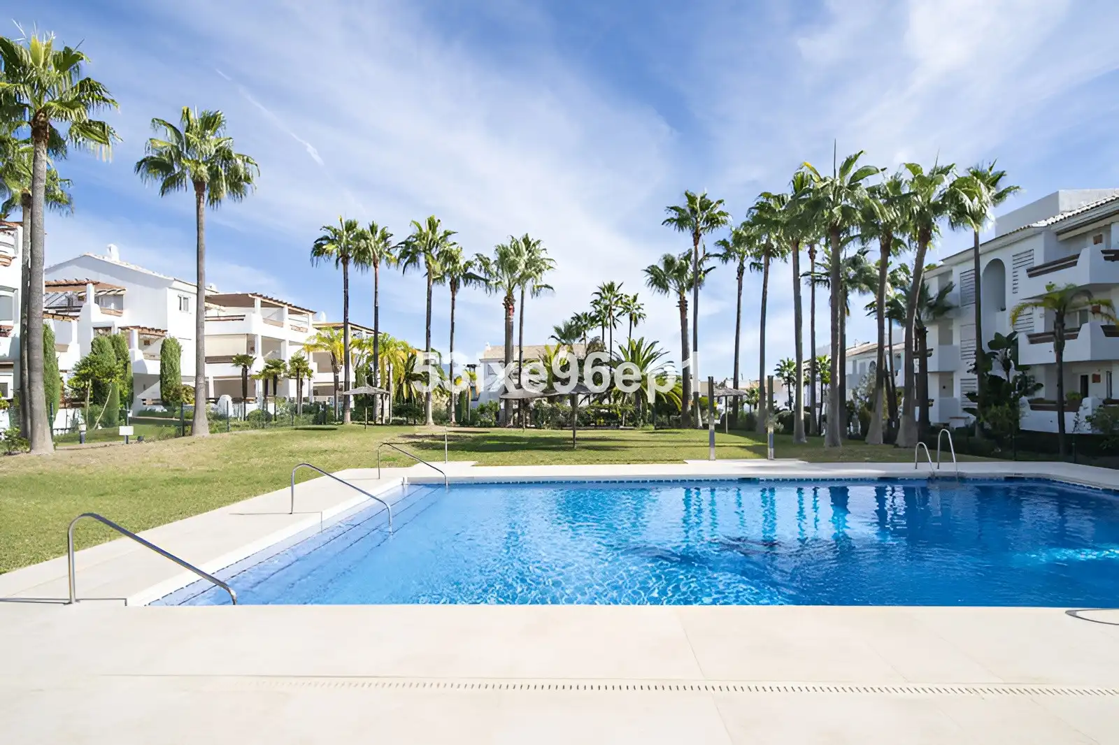 Apartament amb piscina en venda a Selwo