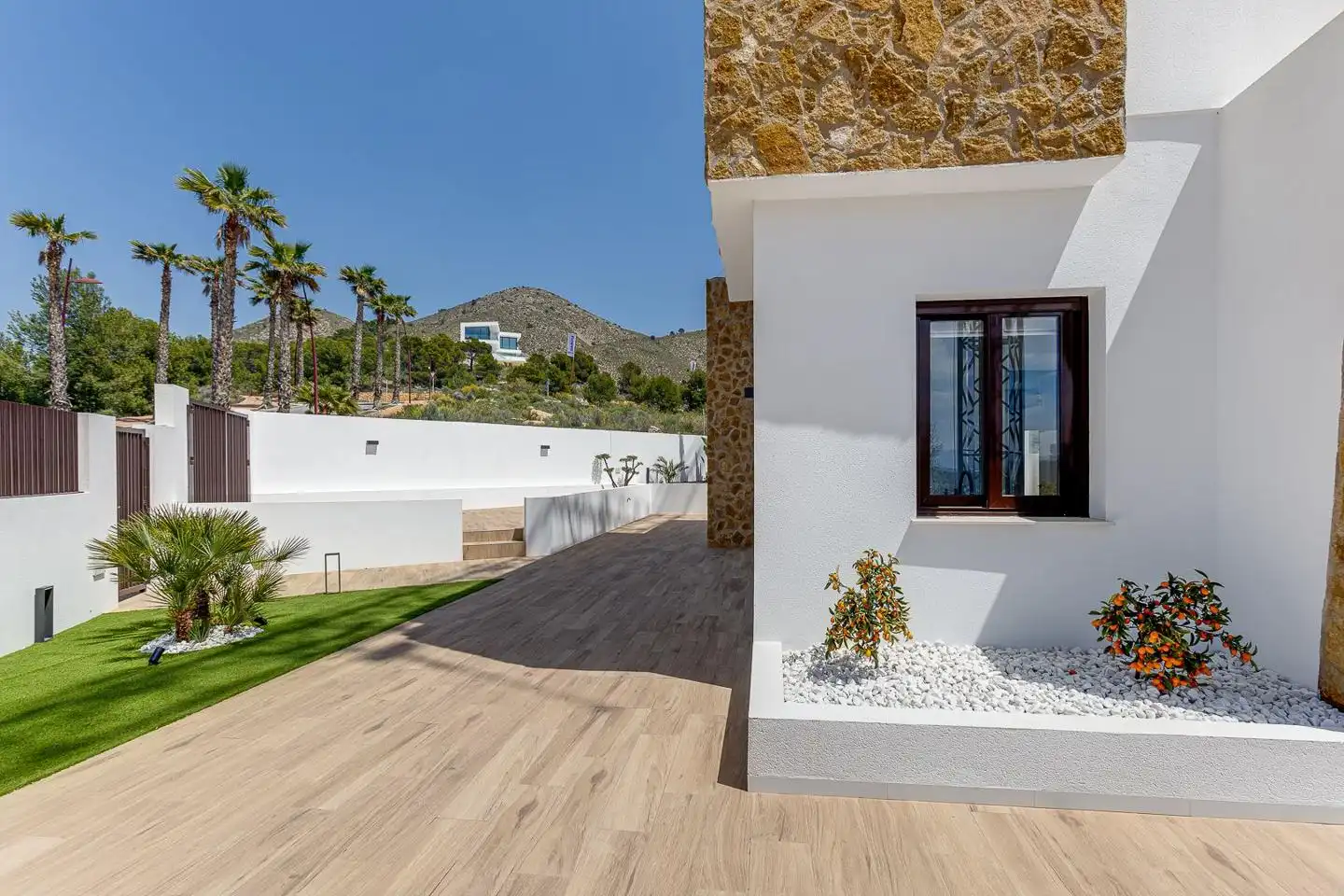 Vista exterior de Casa o chalet en venta en Finestrat con Jardín privado, Terraza y Piscina
