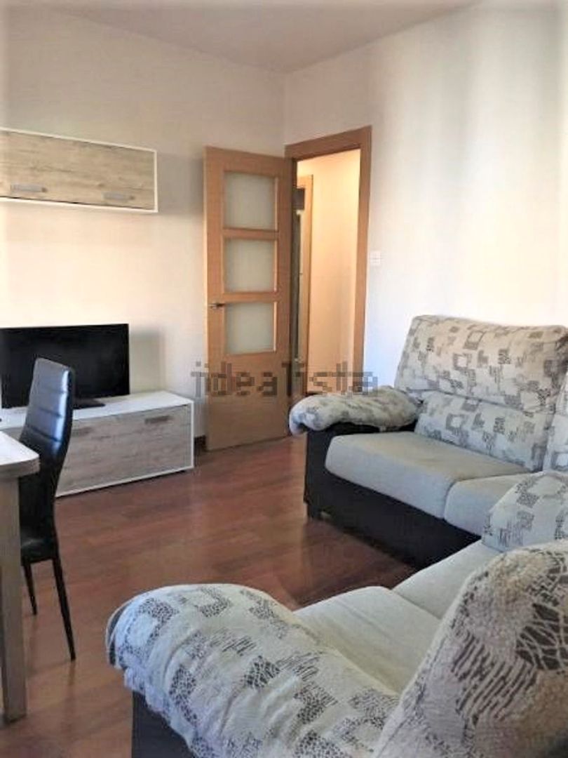 Living room of Flat to rent in  Granada Capital  with Air Conditioner, Furnished and Balcony