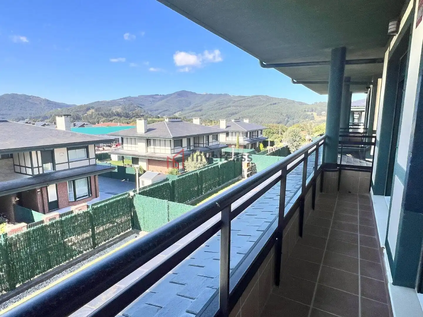 Terraza de Casa adosada en venta en Castro-Urdiales con Jardín privado, Trastero y Piscina comunitaria